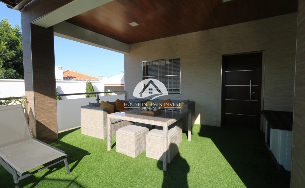 Resale - Villa - Torrevieja - Torreta - Salado