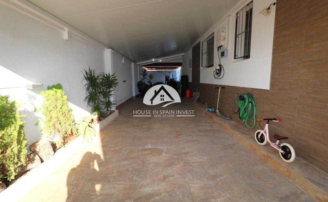 Resale - Villa - Torrevieja - Torreta - Salado