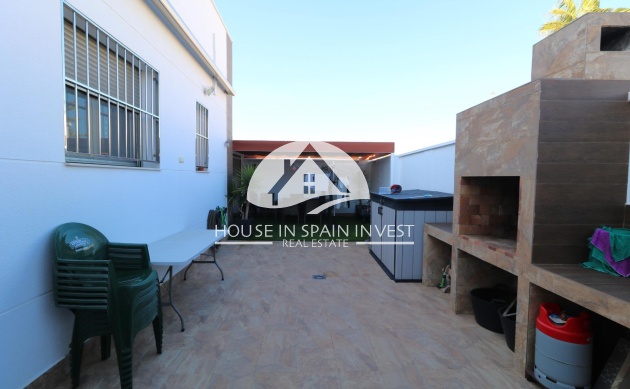 Resale - Villa - Torrevieja - Torreta - Salado