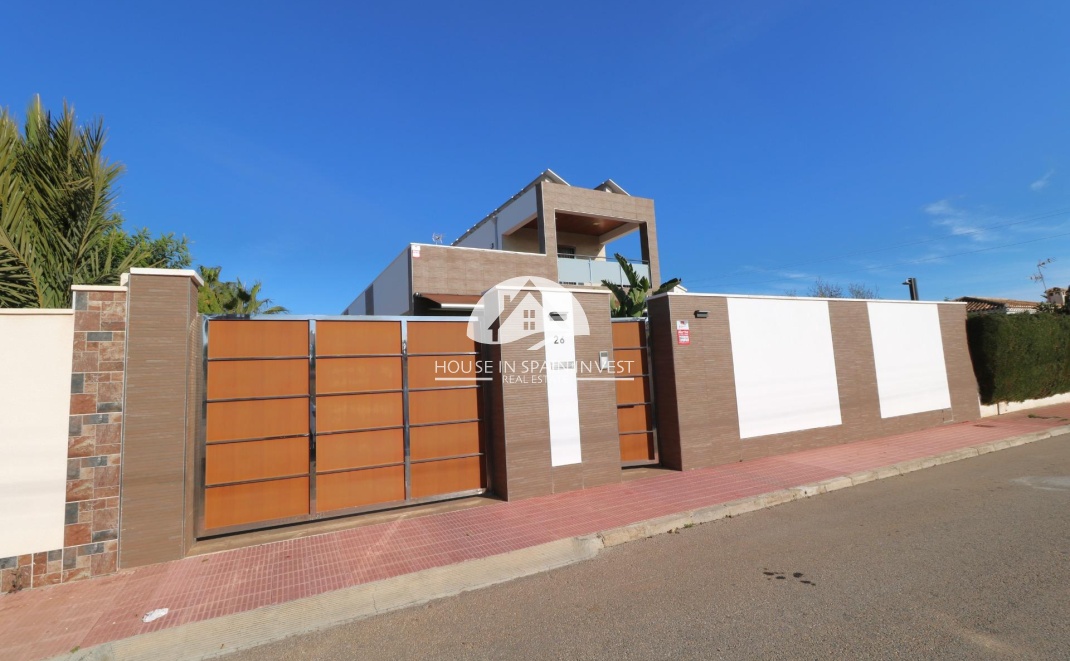 Resale - Villa - Torrevieja - Torreta - Salado