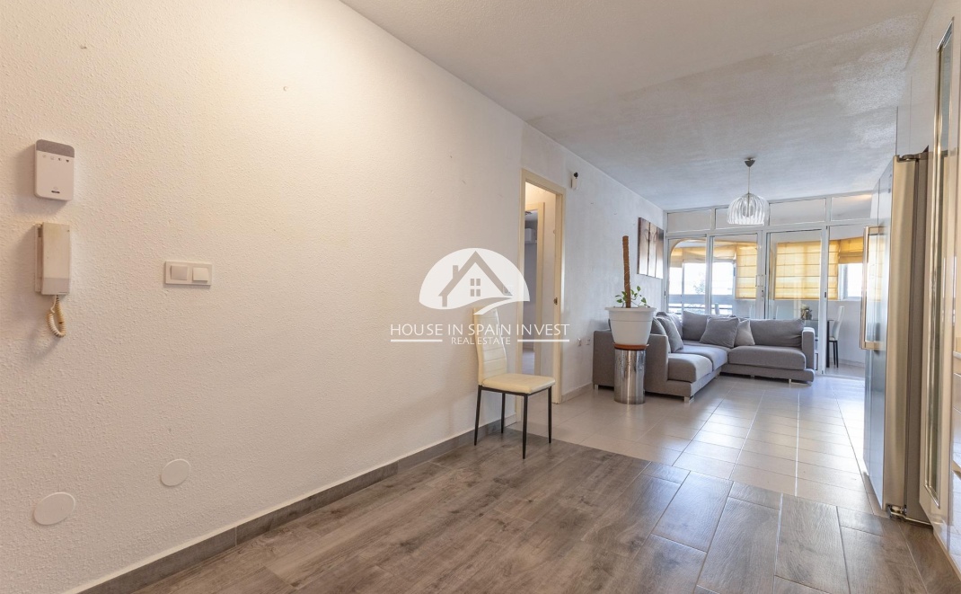Resale - Apartment  - Torrevieja - La Veleta