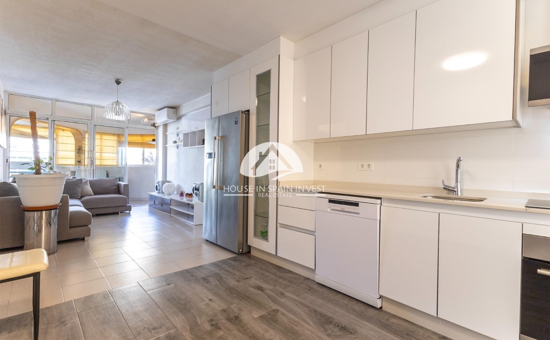 Resale - Apartment  - Torrevieja - La Veleta