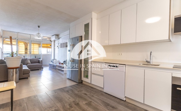 Resale - Apartment  - Torrevieja - La Veleta