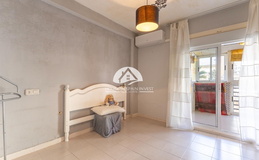 Resale - Apartment  - Torrevieja - La Veleta
