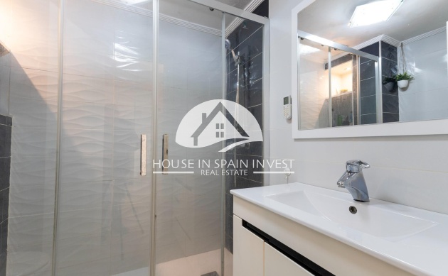 Resale - Apartment  - Torrevieja - La Veleta