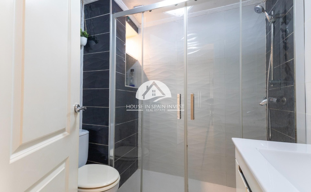 Resale - Apartment  - Torrevieja - La Veleta