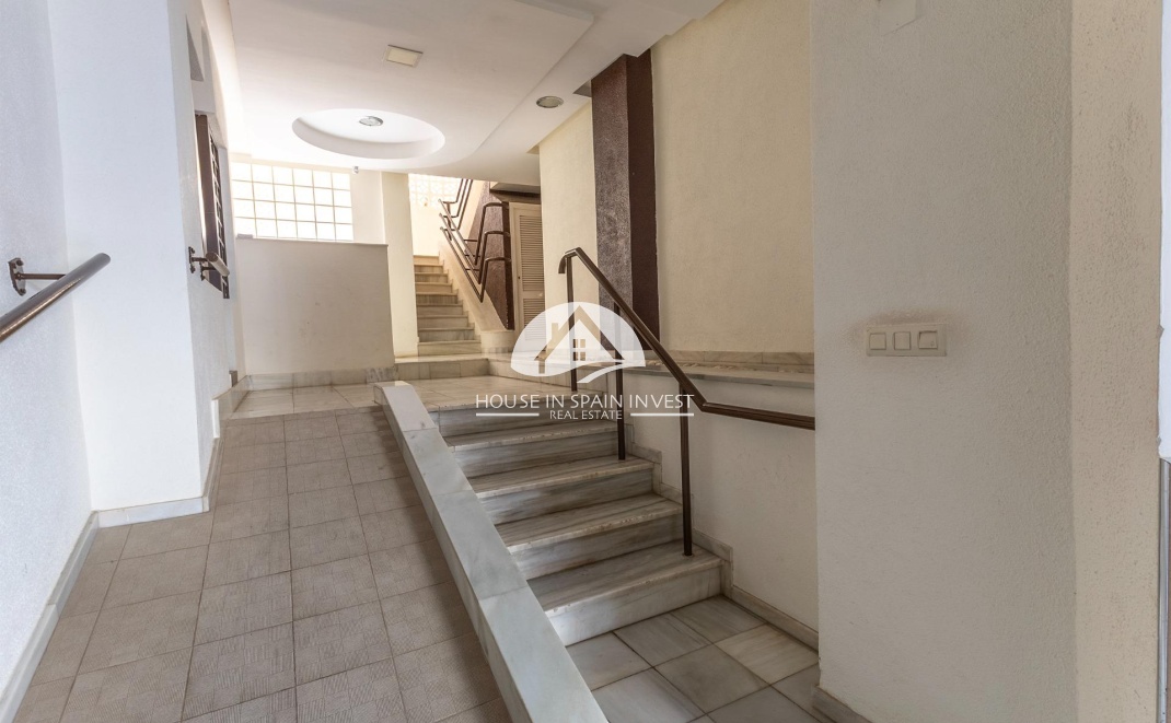 Resale - Apartment  - Torrevieja - La Veleta