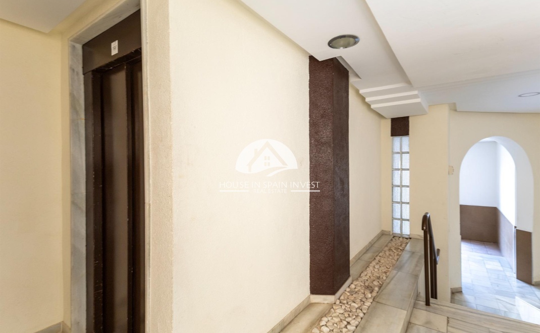 Resale - Apartment  - Torrevieja - La Veleta