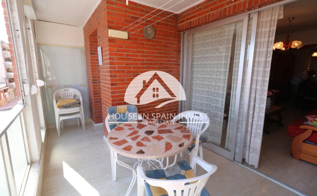 Resale - Apartment  - Torrevieja - Playa de los Naufragos