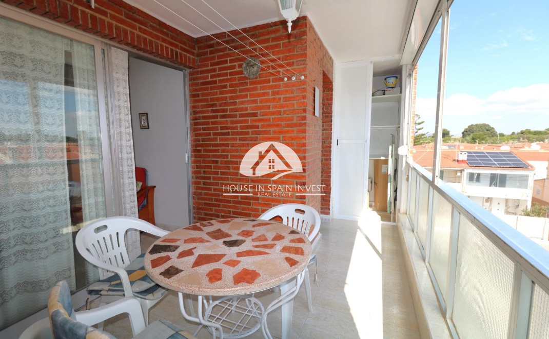 Resale - Apartment  - Torrevieja - Playa de los Naufragos