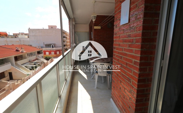 Resale - Apartment  - Torrevieja - Playa de los Naufragos