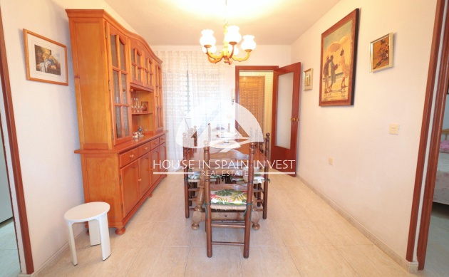 Resale - Apartment  - Torrevieja - Playa de los Naufragos