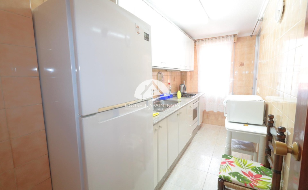 Resale - Apartment  - Torrevieja - Playa de los Naufragos