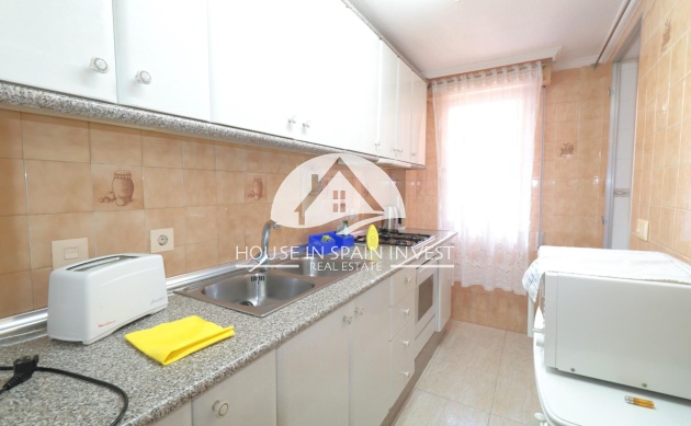 Resale - Apartment  - Torrevieja - Playa de los Naufragos