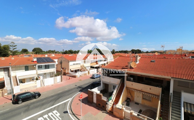 Resale - Apartment  - Torrevieja - Playa de los Naufragos