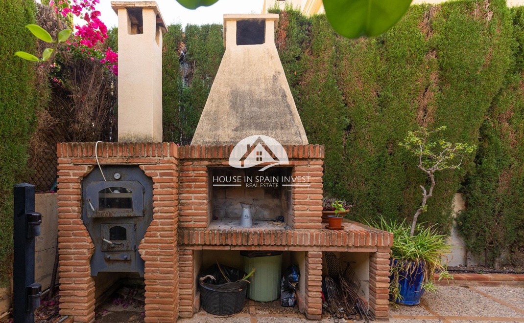 Resale - Villa - Torrevieja - La Veleta