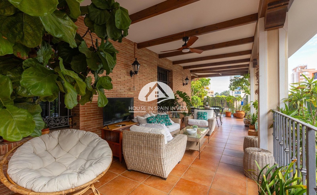 Resale - Villa - Torrevieja - La Veleta