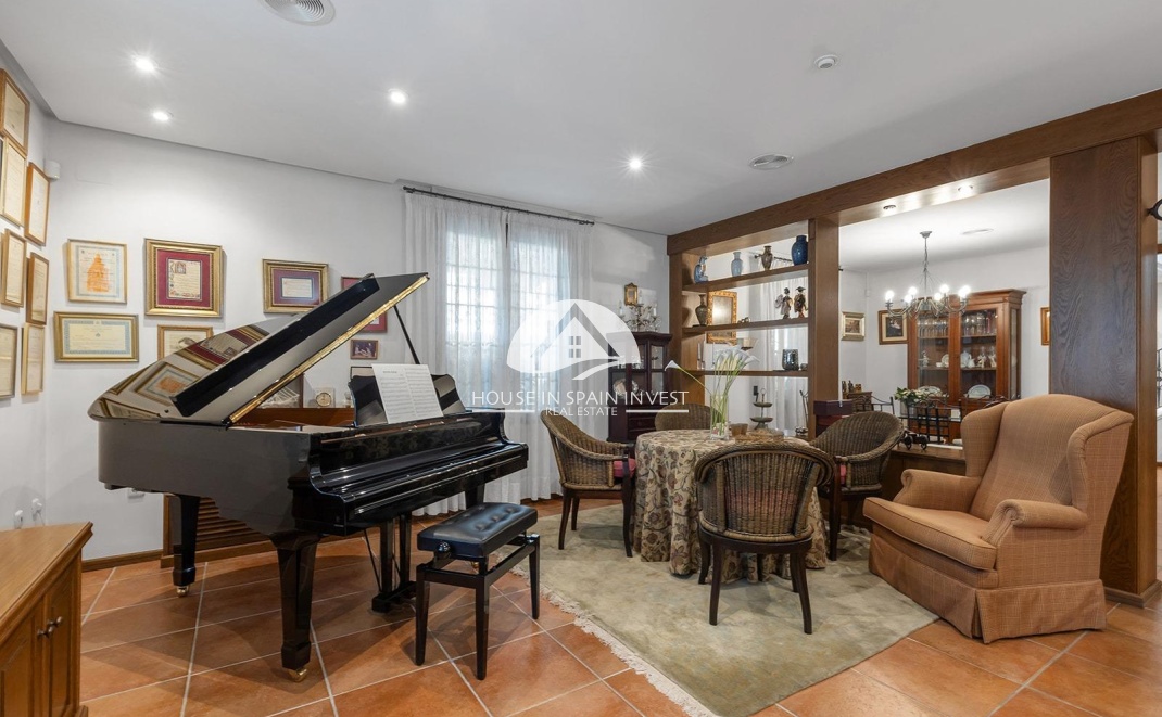 Resale - Villa - Torrevieja - La Veleta