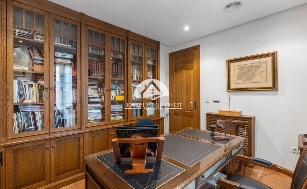 Resale - Villa - Torrevieja - La Veleta