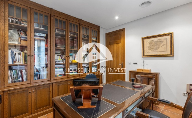 Resale - Villa - Torrevieja - La Veleta