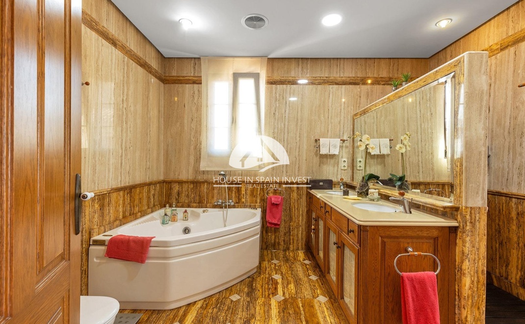 Resale - Villa - Torrevieja - La Veleta