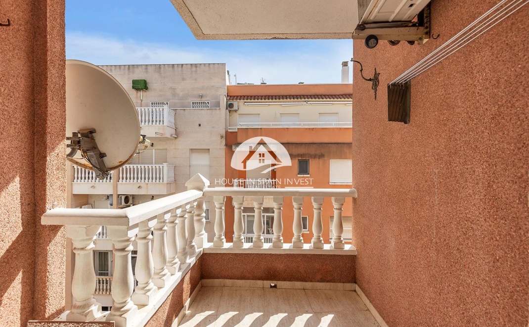 Resale - Apartment  - Torrevieja - Playa del Cura