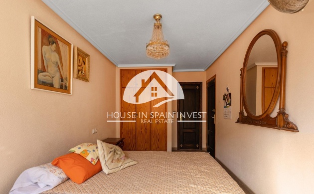 Resale - Apartment  - Torrevieja - Playa del Cura