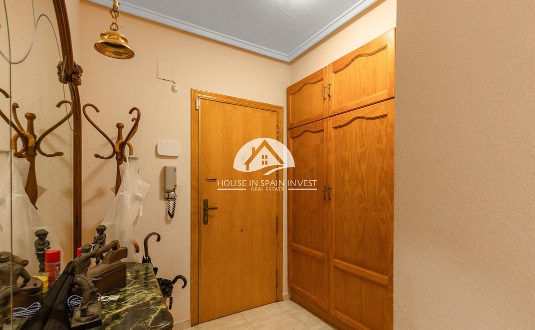 Resale - Apartment  - Torrevieja - Playa del Cura