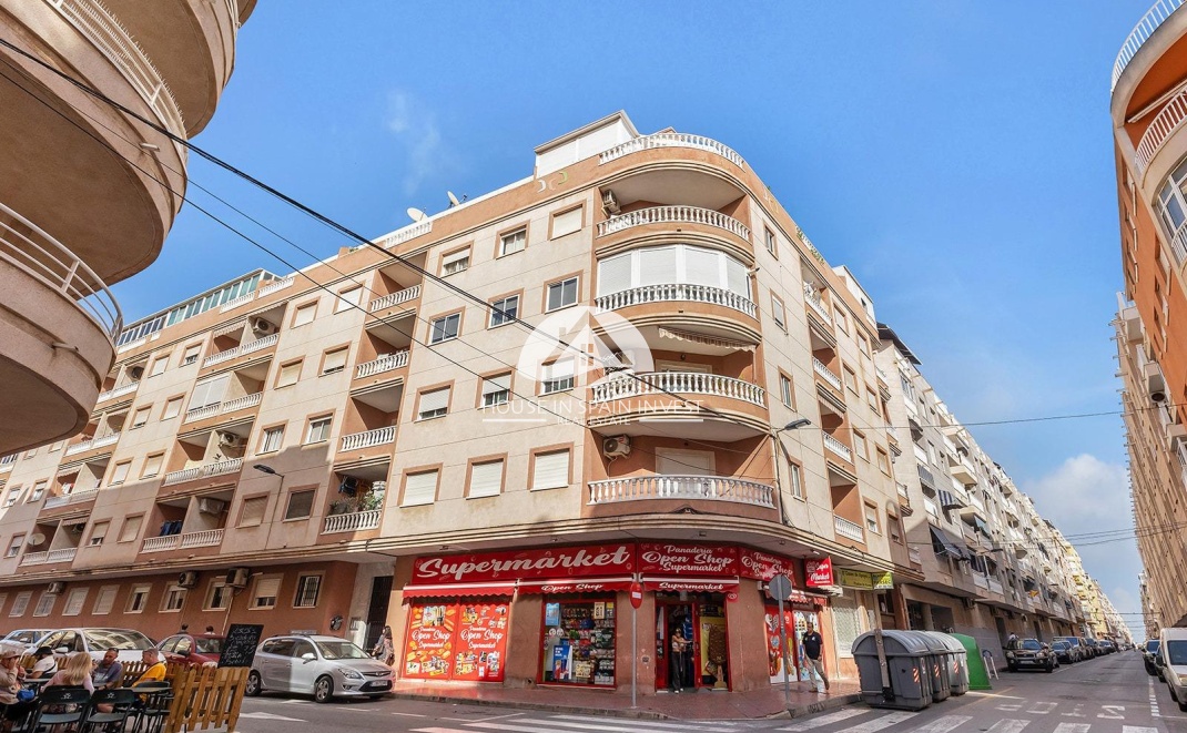 Resale - Apartment  - Torrevieja - Playa del Cura