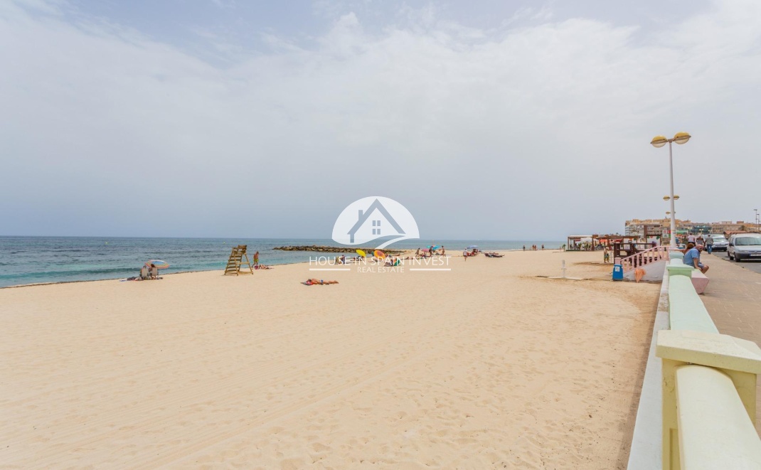 Resale - Apartment  - Torrevieja - Playa del Cura