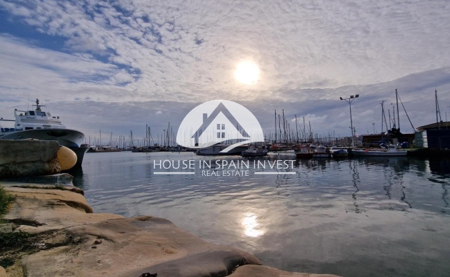 Resale - Apartment  - Torrevieja - Playa del Cura