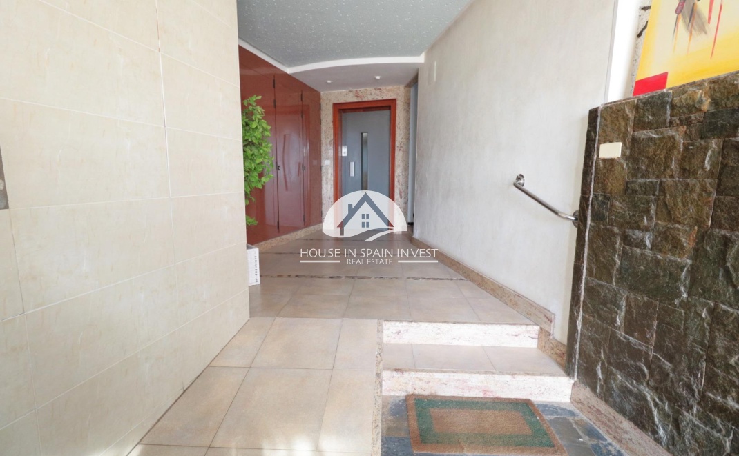 Resale - Apartment  - Torrevieja - El Acequión - Los Náufragos