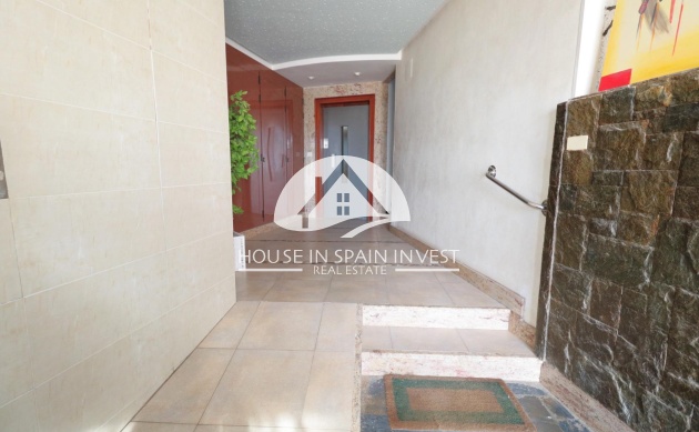 Resale - Apartment  - Torrevieja - El Acequión - Los Náufragos