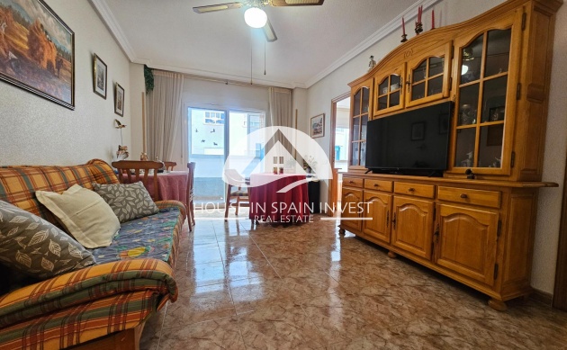 Resale - Apartment  - Torrevieja - Playa del Cura