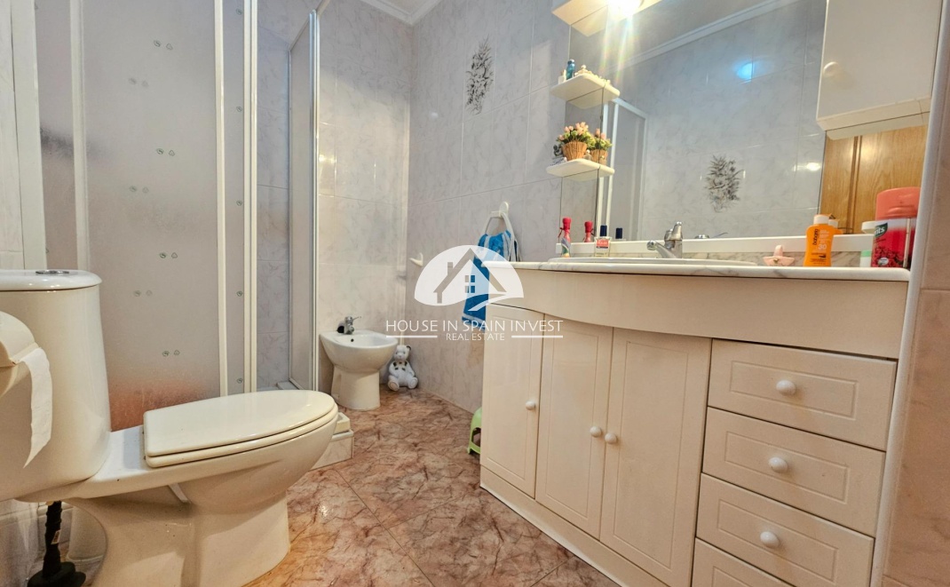 Resale - Apartment  - Torrevieja - Playa del Cura