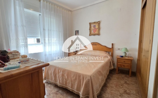 Resale - Apartment  - Torrevieja - Playa del Cura