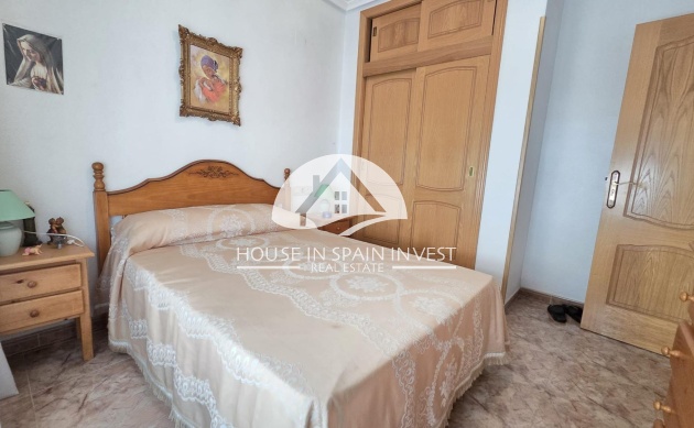 Resale - Apartment  - Torrevieja - Playa del Cura