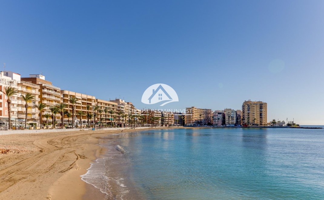 Resale - Apartment  - Torrevieja - Playa del Cura