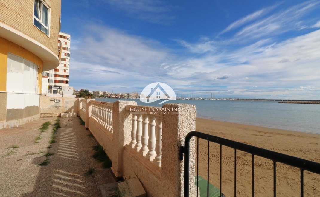 Resale - Commercial Unit - Torrevieja - Centro