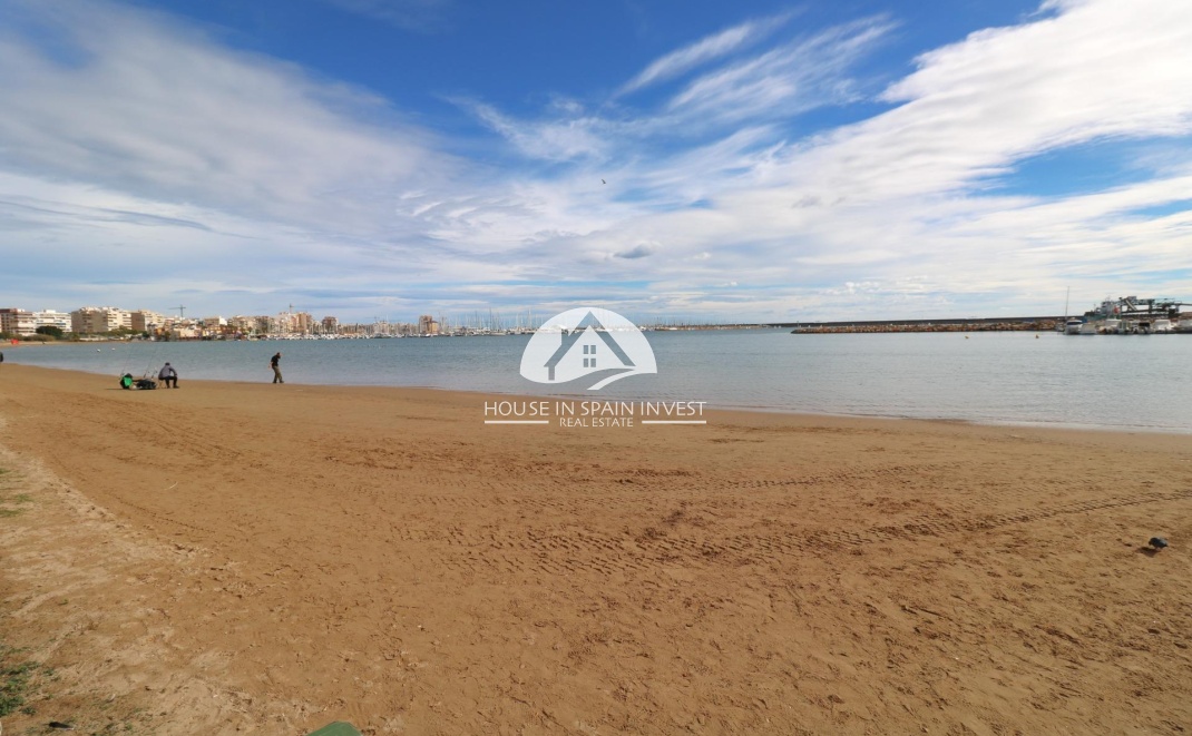 Resale - Commercial Unit - Torrevieja - Centro