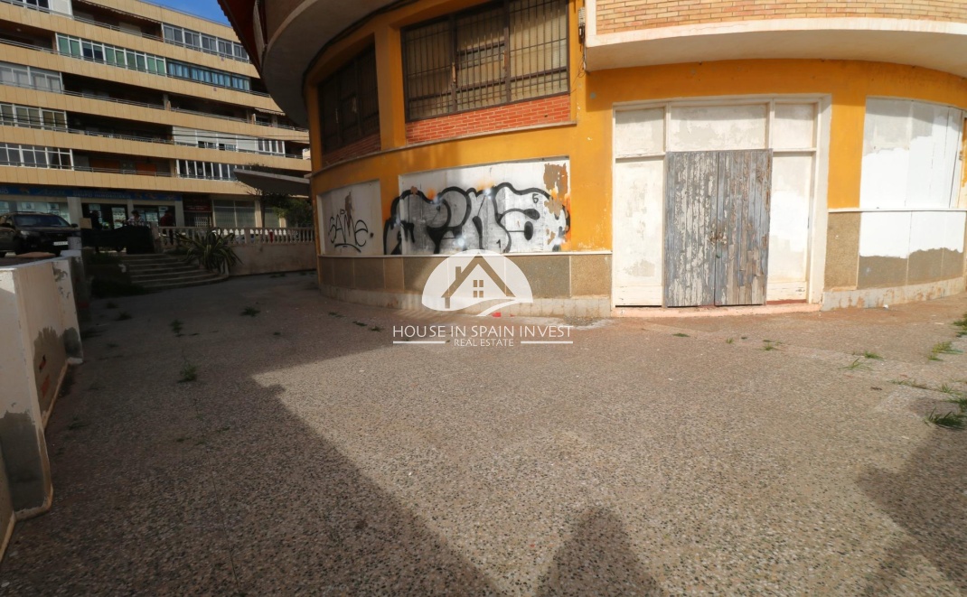 Resale - Commercial Unit - Torrevieja - Centro