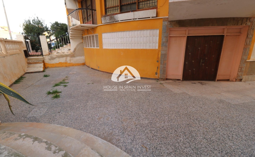Resale - Commercial Unit - Torrevieja - Centro