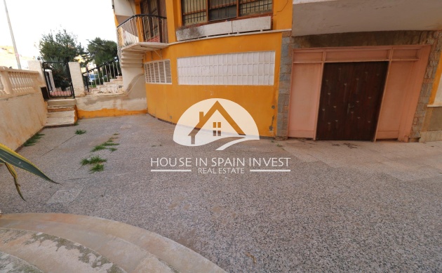 Resale - Commercial Unit - Torrevieja - Centro