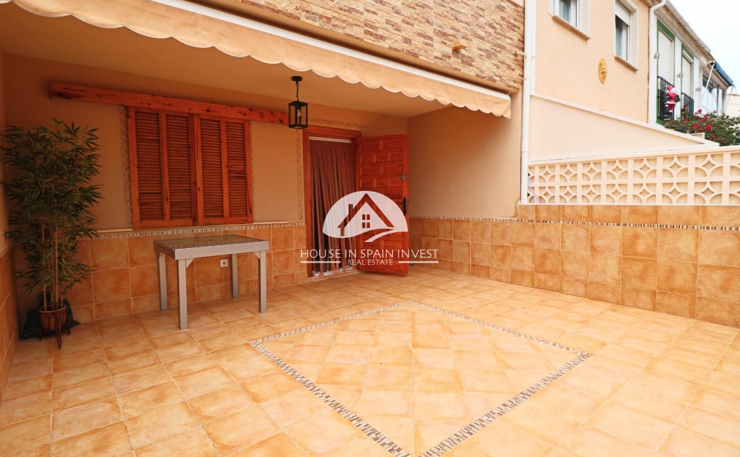 Resale - Townhouse - Torrevieja - Playa de los Naufragos
