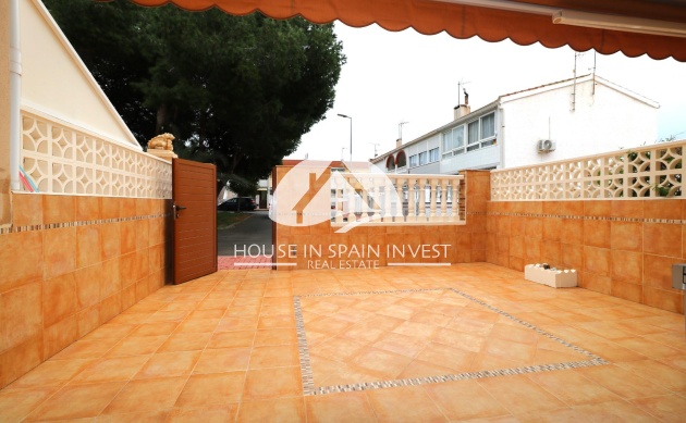 Resale - Townhouse - Torrevieja - Playa de los Naufragos