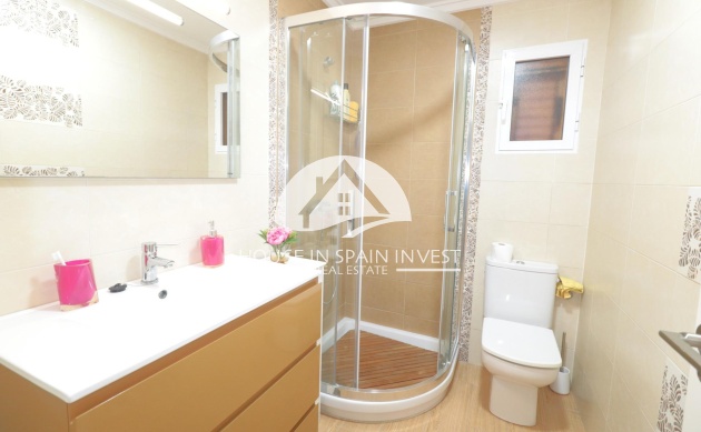 Resale - Townhouse - Torrevieja - Playa de los Naufragos