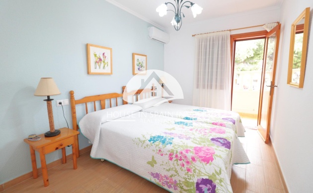 Resale - Townhouse - Torrevieja - Playa de los Naufragos