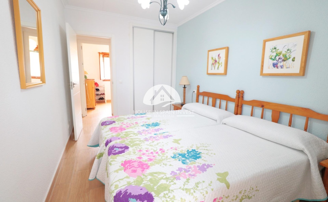 Resale - Townhouse - Torrevieja - Playa de los Naufragos