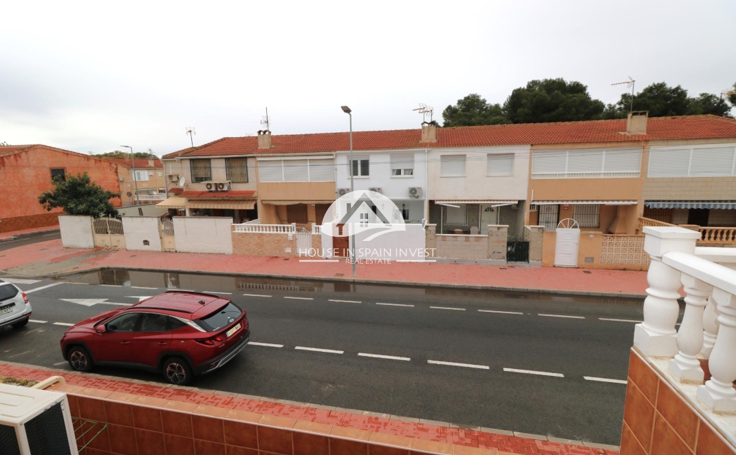 Resale - Townhouse - Torrevieja - Playa de los Naufragos