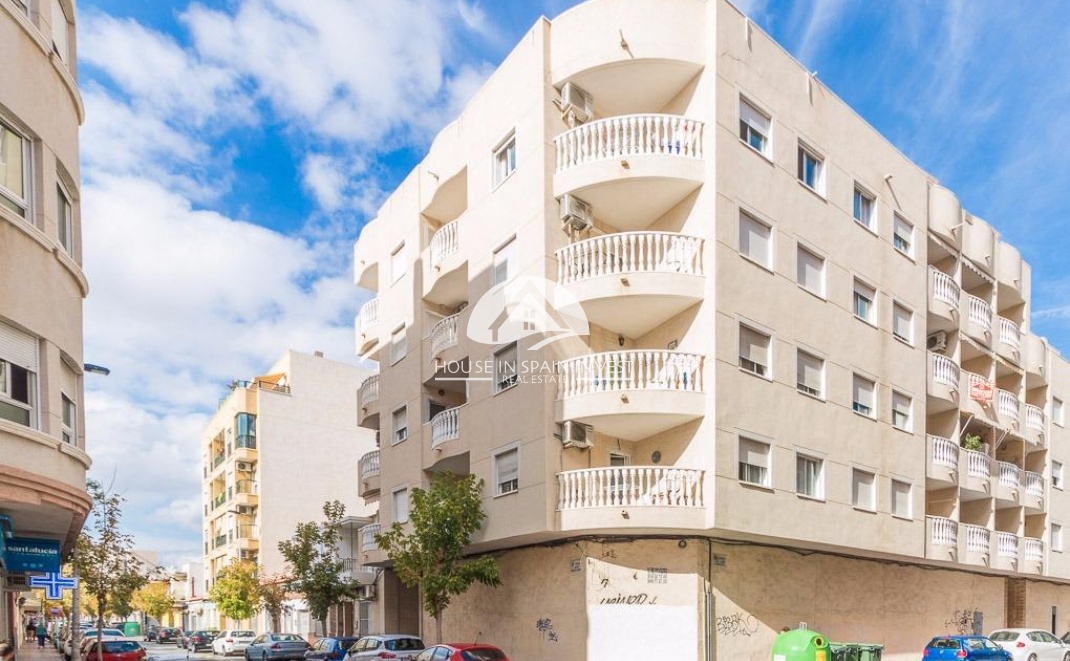 Resale - Apartment  - Torrevieja - Centro